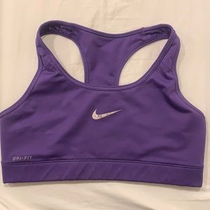 Used Nike women’s sports bra